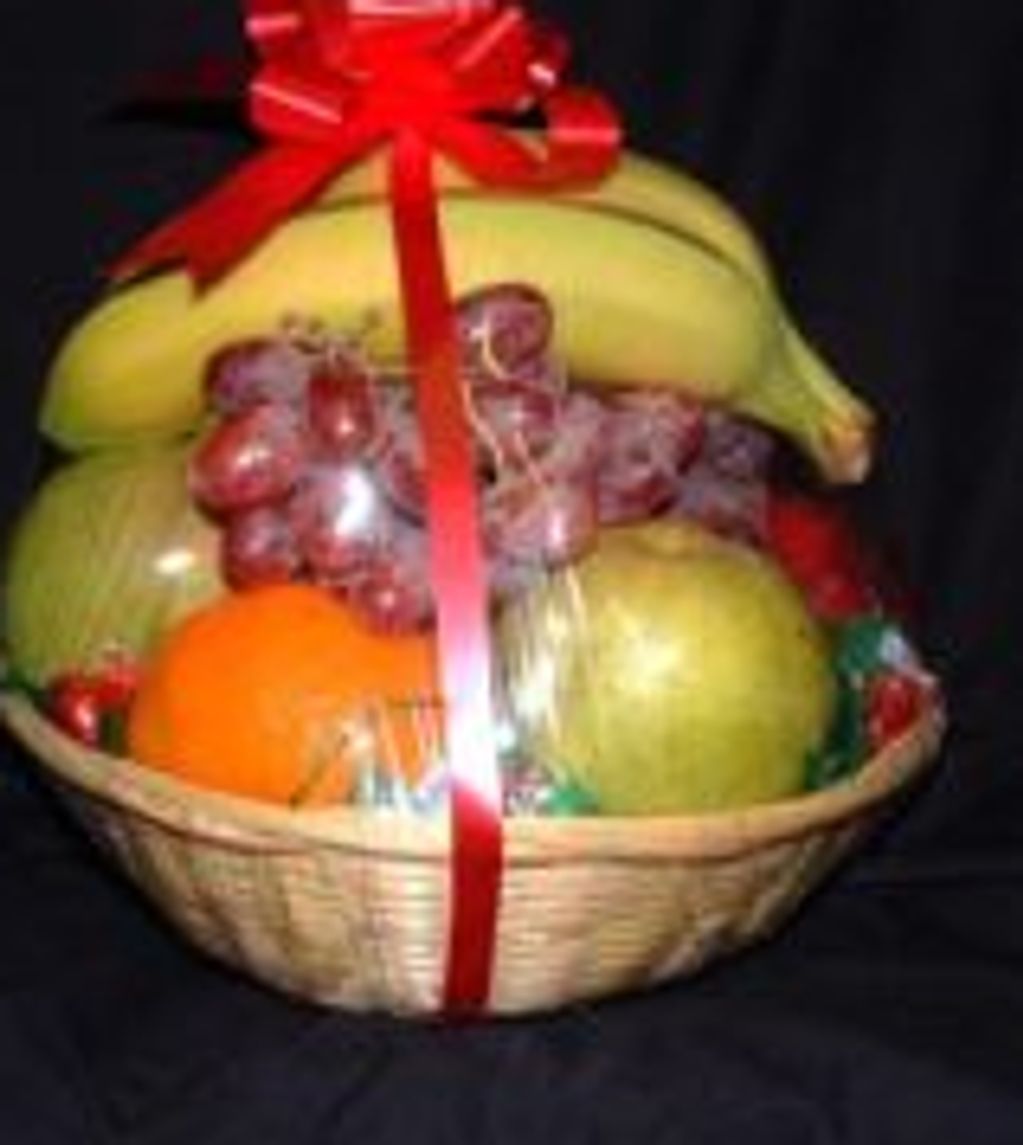 16.95 fruit basket apples pears oranges grapes