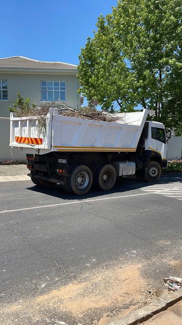 10 TON TIPPER rubble removing