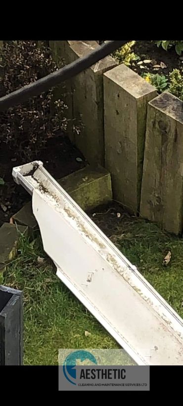 Broken fascia board due to fast thawing snow.