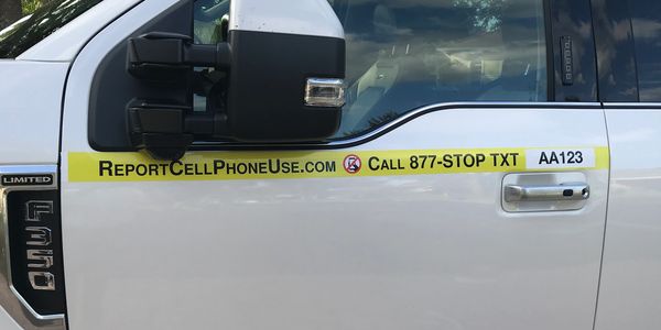 ReportCellPhoneUse.com Door Decal