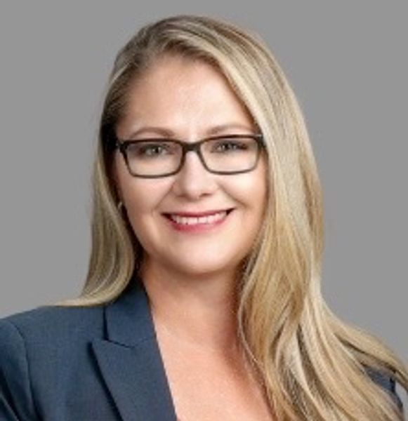 Carrie Mumma Senior Mortgage Expert, offering senior citizen services