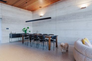 Sorrento Beach House - Rammed Earth Interior