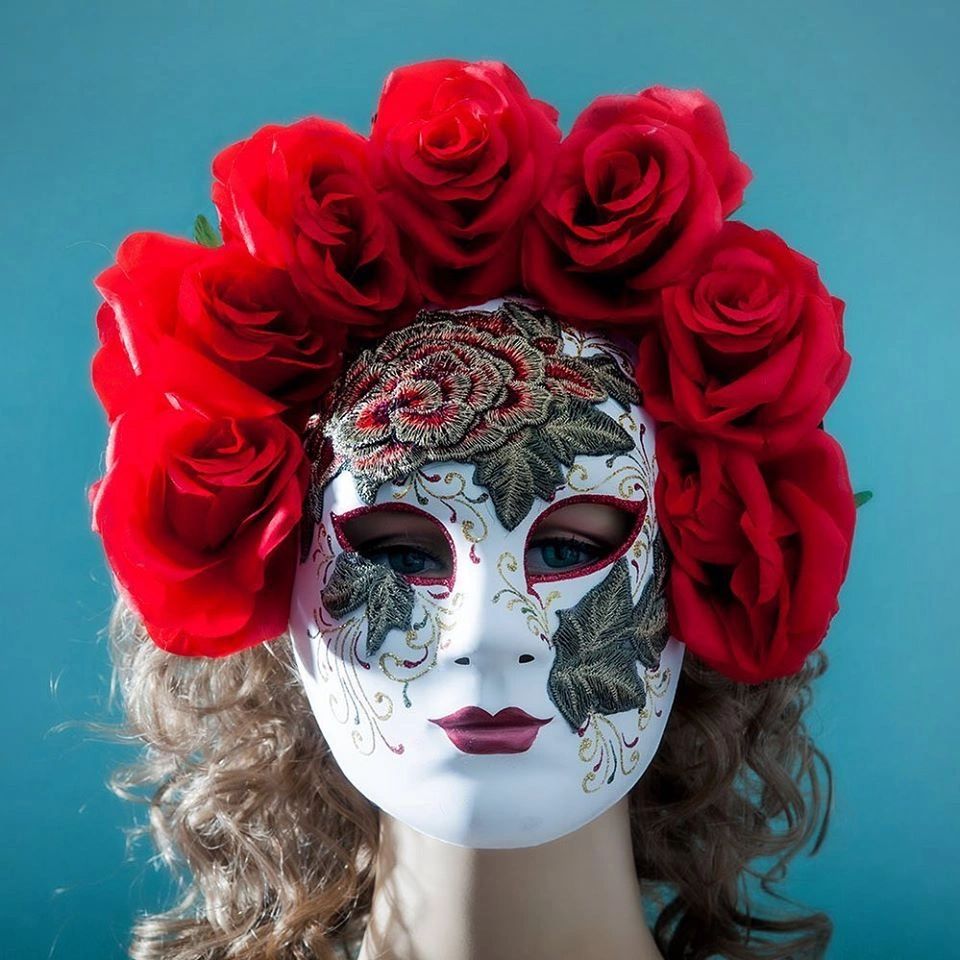 Full face masquerade mask with Roses
