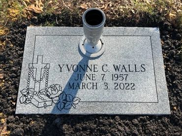 Single flat marker with a vase