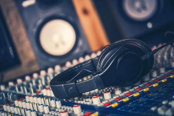 Dayton, OH. music production, grant writing, financial assistance, AI Trading Algorithms & streaming