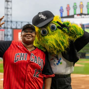 TEE SANDERS COLLAB WITH WHITE SOX