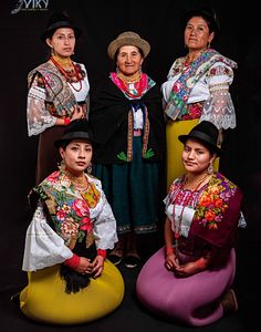 We live in harmony and reciprocity with the nature.We percibe colors as the language of the nature