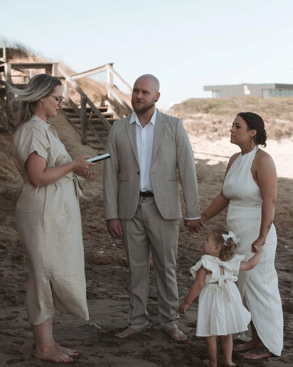 marriage celebrant gisborne
cheap marriage celebrant near me
celebrant near me
celebrant victoria