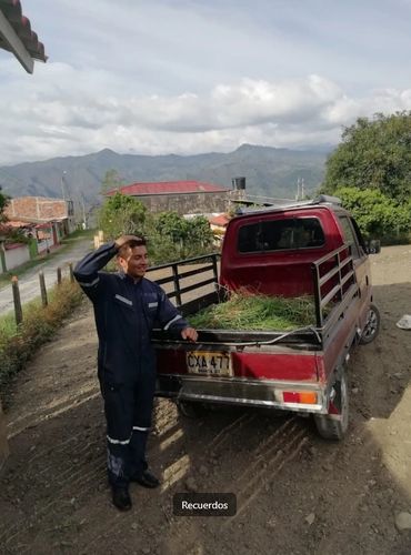 Jardinero en obra de construcción