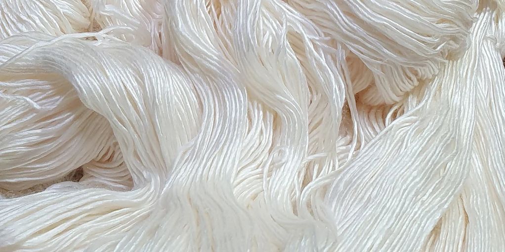 4 ply merino and silk yarn available in 100gm skein super soft blanks