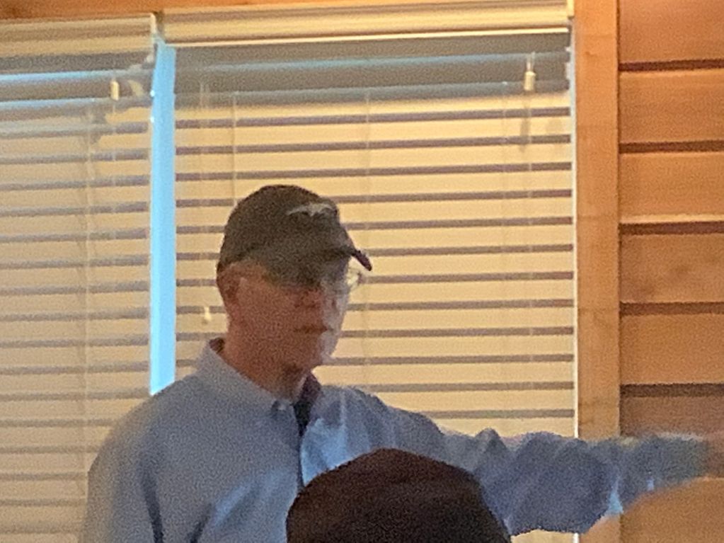 Pat Brown doing his best to teach a roomful of Rusty Pilots!