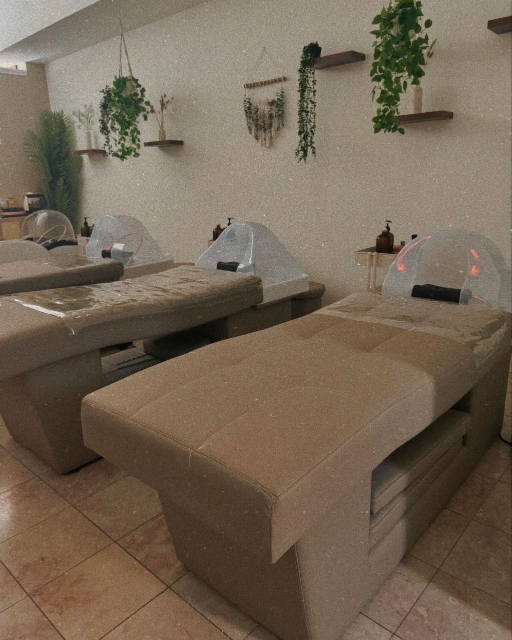 Regular Head Spa Beds in our Semi-Private Room