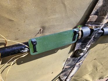 Just use simple zip ties to attach your GRIP to an aluminum frame blind.