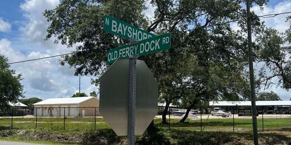 Street sign for Bayshore and Old Ferry Dock Road