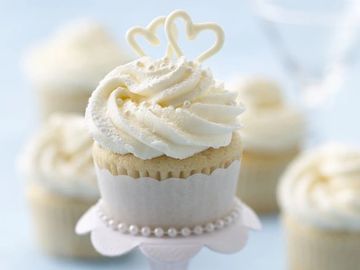 fresh made cupcake station