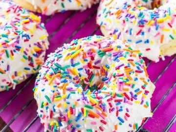 fres donut station, boxed to make the perfect party favor