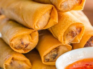 Add a asian feel to your event with some great egg rolls