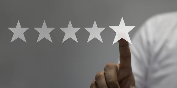 Hand giving a one-star rating.