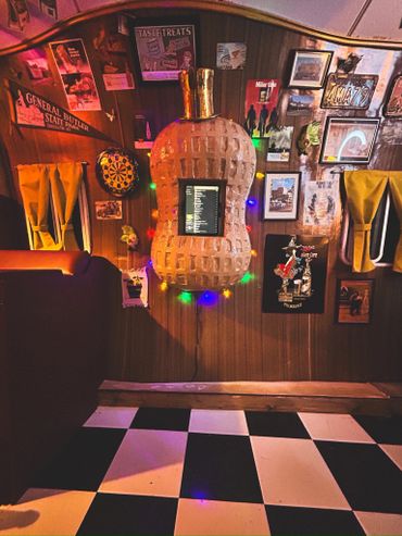 Production Designer - Planter’s Peanuts/ Miller High Life activation.