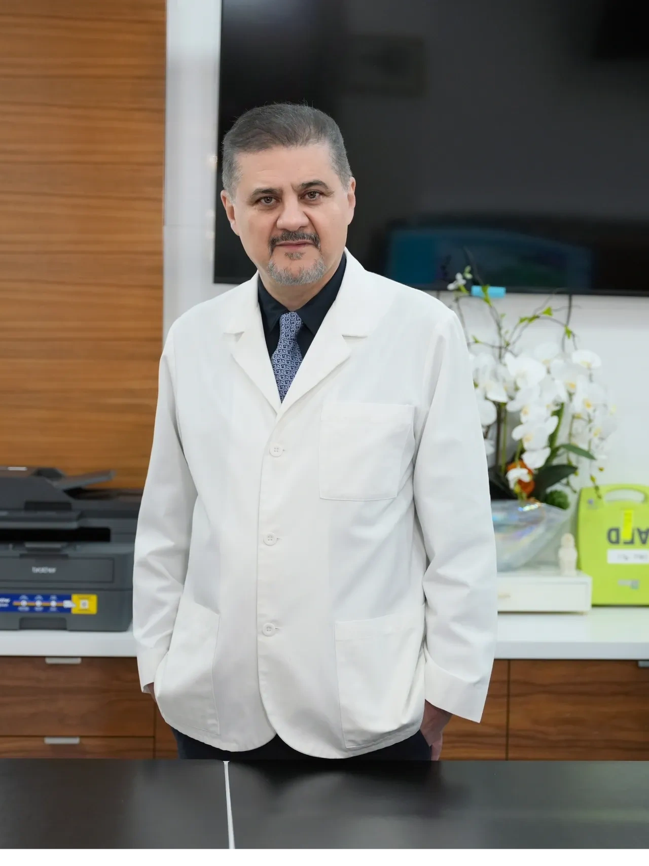 Dr Arjang Fallahdoost Dentist Wilson & bathurst Dentistry