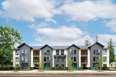 Bria, Portland, Oregon