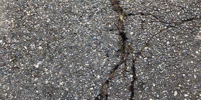 Asphalt crack