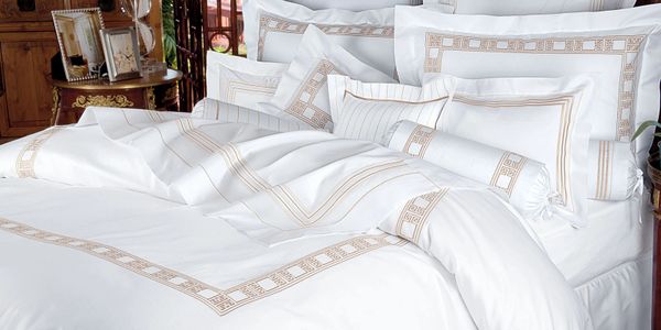 Finishing Package mattress and linen by Kristyna Picot