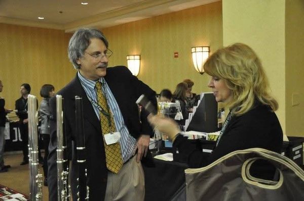The Flute Loft discussing Di Zhao Flutes with a customer.