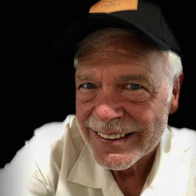 Bill Bro wearing EAA cap