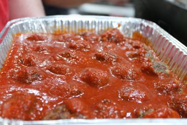 MEATBALLS WITH TOMATO SAUCE
