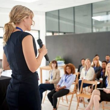 Join our seminars and workshops for immersive Spanish training tailored to your professional needs!