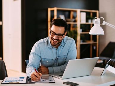 Enroll in our intensive Spanish course for accelerated learning and rapid language mastery.