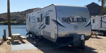 2014 Salem Rv Rental staged at Echo Lodge Resort in Earp California on the World Famous Parker Strip