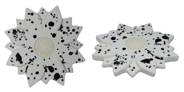 The Oil Stone Aromatic Oil Diffuser in the style Fleur in Blanc Onyx