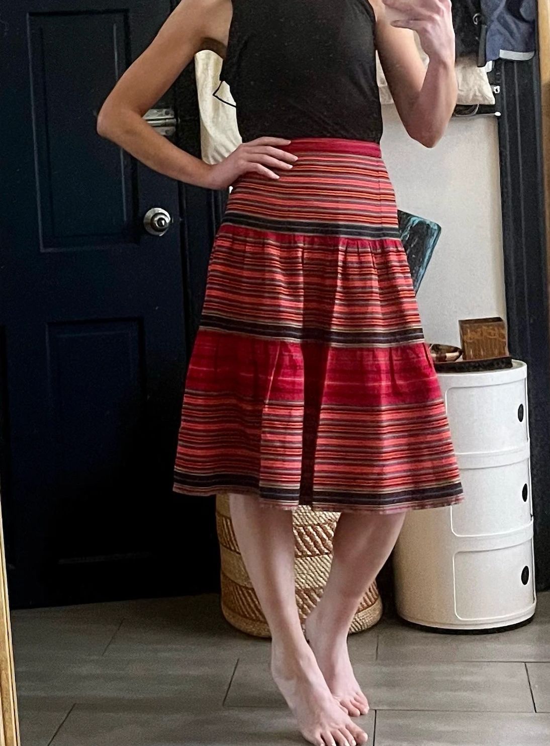 Vintage skirt purchased at Mood Indigo in Amsterdam
Waist 26"
Length 24"