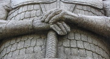 FILLING THE FRAME
10-23-19
Statue of King Olaf, Poulsbo, WA
(ISO 200, 47 mm, f/7.1, 1/80 sec)