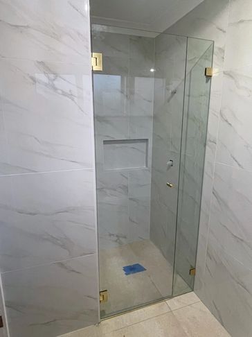 Wall to Wall Shower Screen