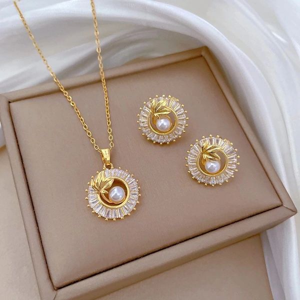 Fashion Jewelry Square Full Diamond Personalized Round Ring Leaves Necklace And Earrings Set