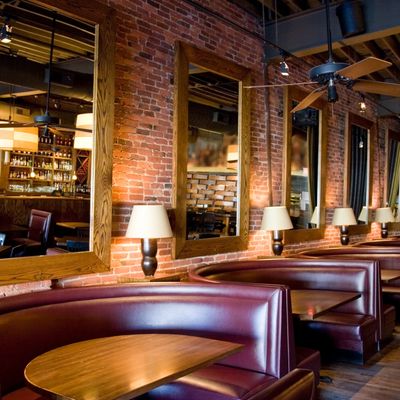 Classy Restaurant Bar with Booths