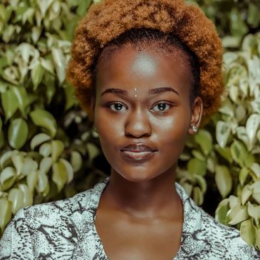 Breaking the cycle of Bipolar Disorder: Woman putting Mental health therapy in action at Psycophi.