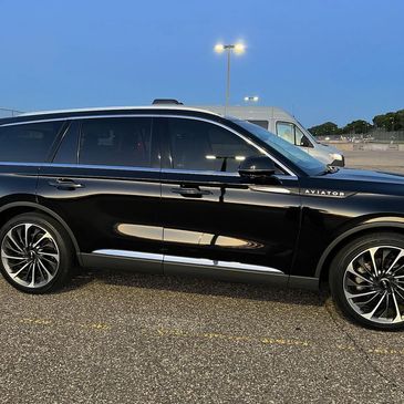 MSP Limo vehicle:2022 Lincoln Aviator.