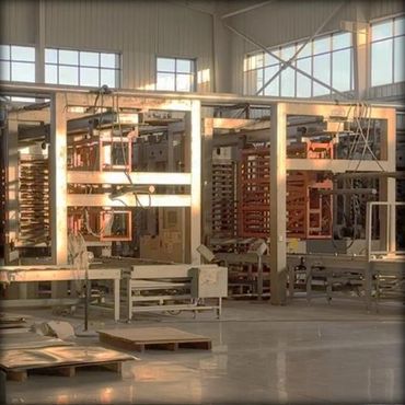 Thermal pressure equipment to assemble luxury vinyl flooring LVT layers together in factory China