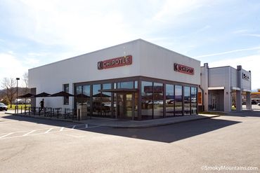 Chipotle – Sevierville, TN
A high-visibility QSR project executed with efficiency, compliance, and a