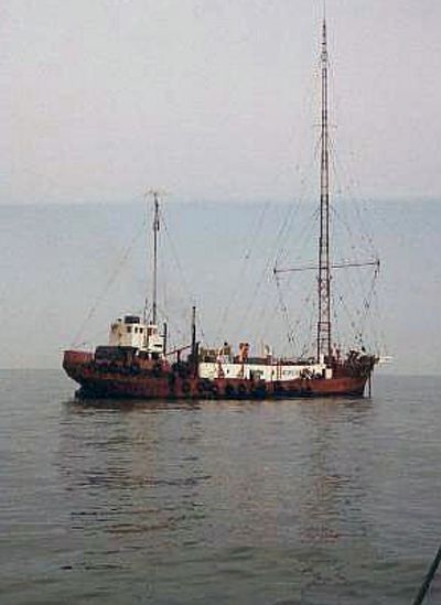 Pirate Radio 1964 24-hour music broadcasting