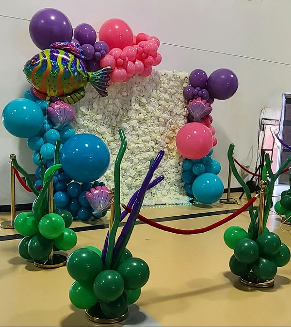 Under The Sea Photo Booth backdrop, Photo Booth rental, White Rose 3D Flower Wall rental, Balloons