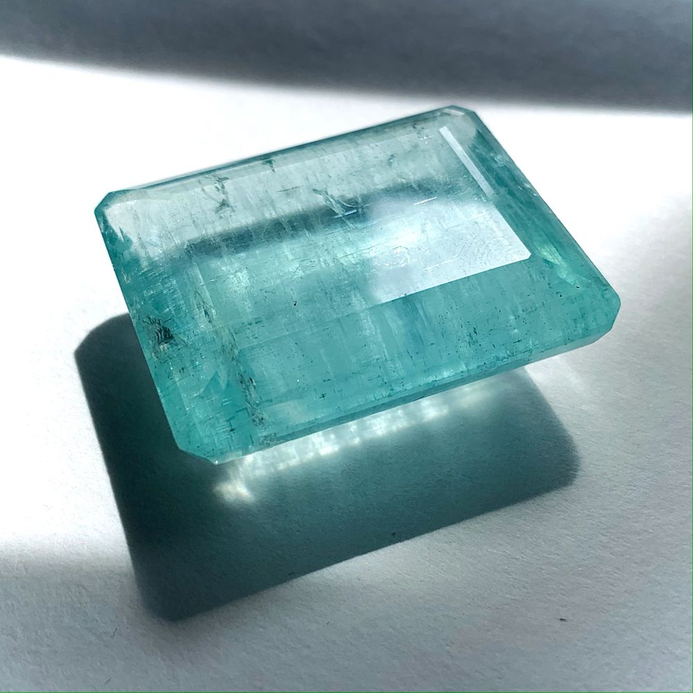 faceted aquamarine gemstone