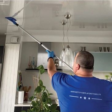 nettoyer un plafond tendu