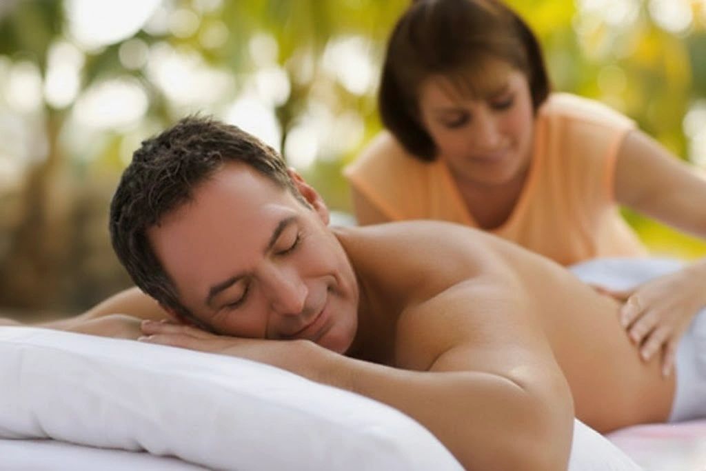 Outcall massage licensed therapist to client location for relaxation Mobile Massage to You.