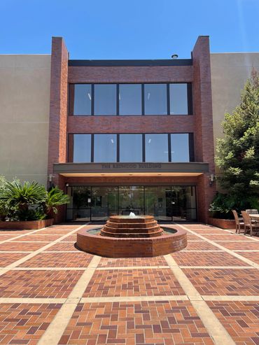 Pivotal_Acupuncture_Mission_Valley_Building_Entrance