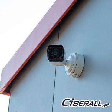 Mantén tus cámaras y seguridad siempre conectadas con Ciberall. 